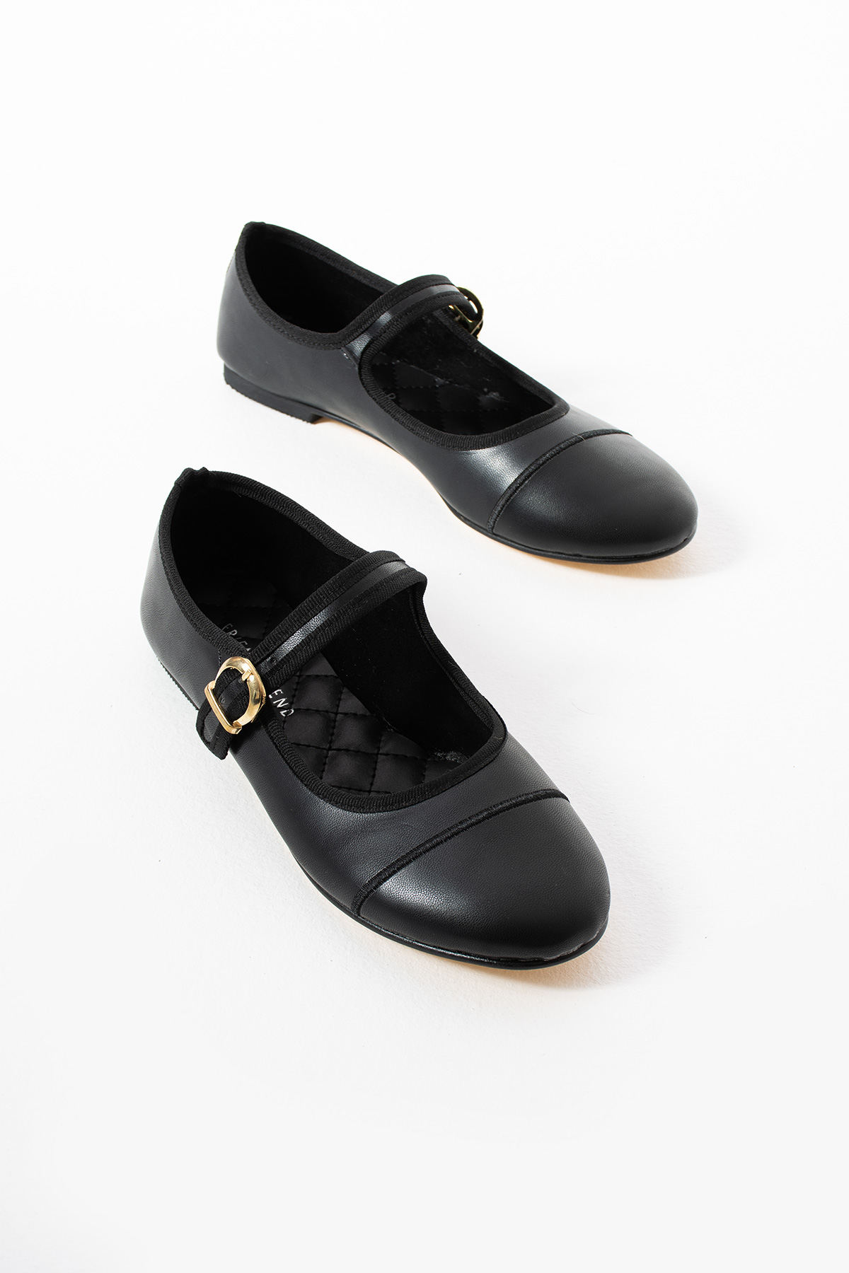 Siyah Mat Deri Nakış Detaylı Tokalı Kemer Düz Taban Kadın Babet FT6015