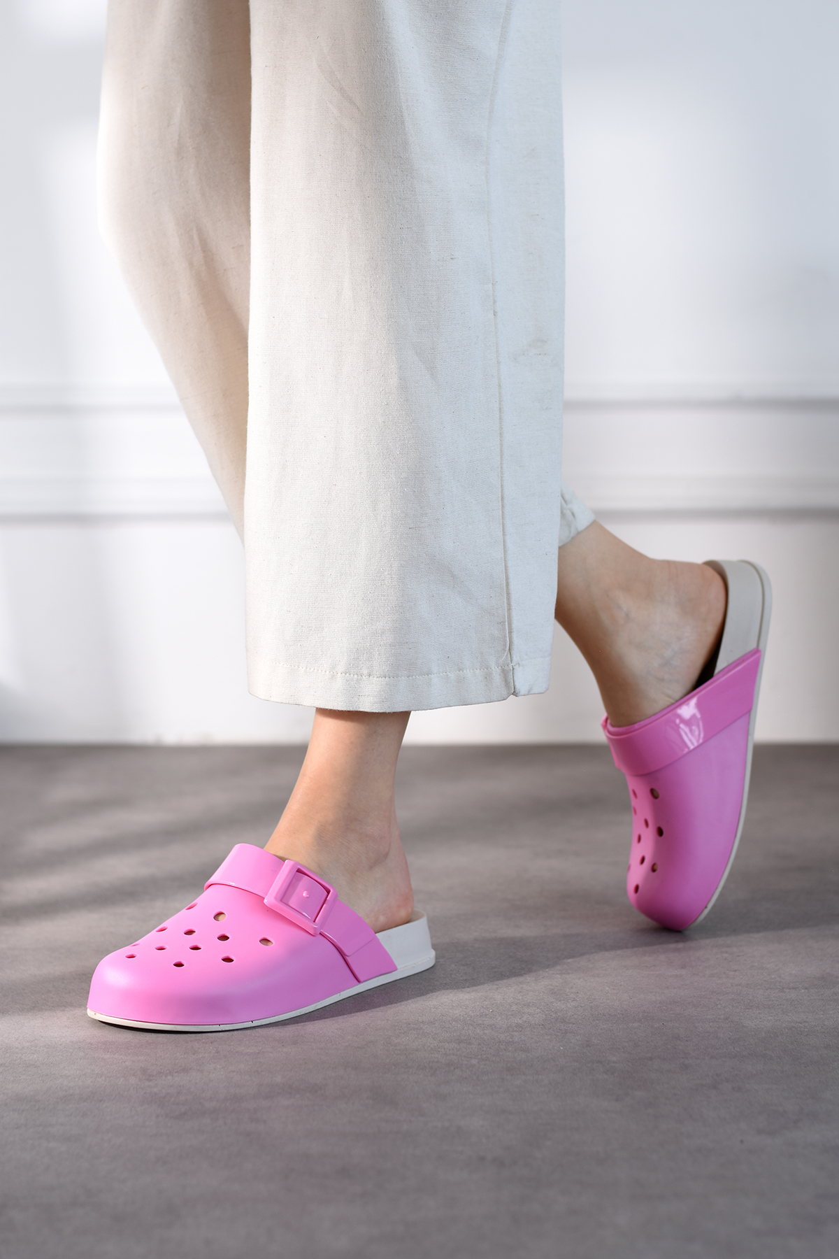 Düz Taban Toka Detay Yazlık Sabo Kadın Terlik FT9090